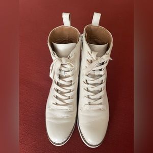 Vionic Lani combat boots- Size 8